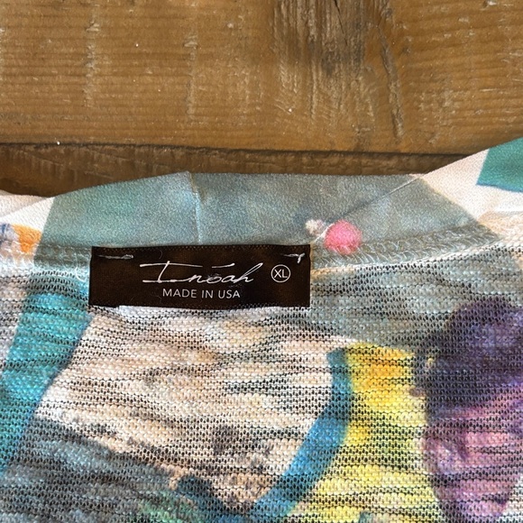 Inoah Colorful Artsy Women's Blouse - Picture 12 of 15